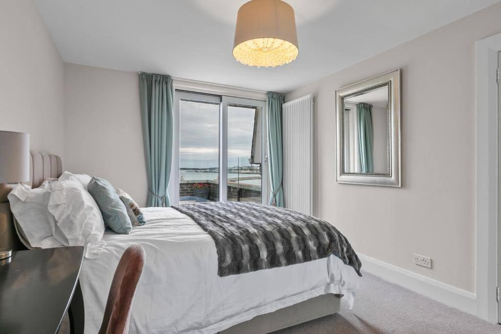 Skippingstone Beach Loft With Amazing Sea Views Bangor  Exterior photo