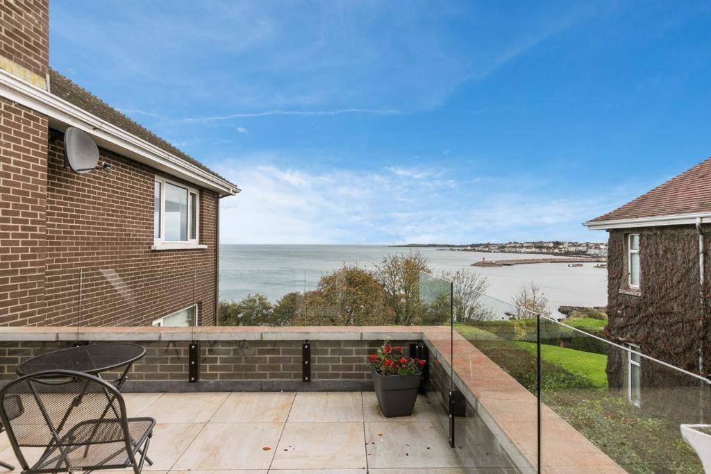 Skippingstone Beach Loft With Amazing Sea Views Bangor  Exterior photo
